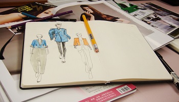 Обзор специальности: дизайнер одежды