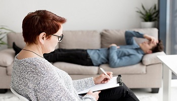 Обзор профессии: психолог-консультант